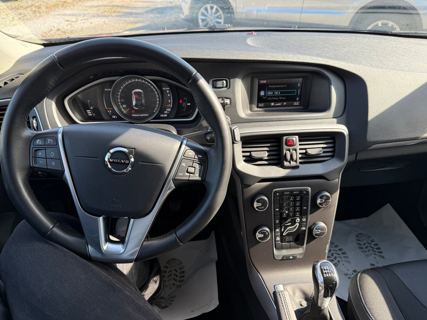Volvo V40 T2
