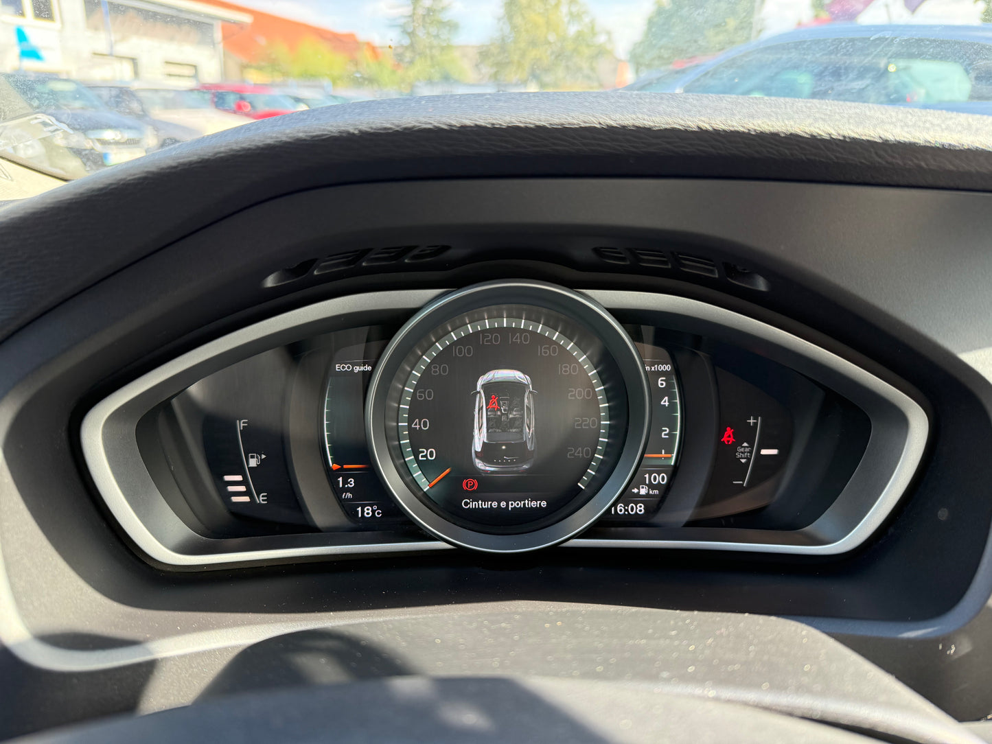 Volvo V40 T2