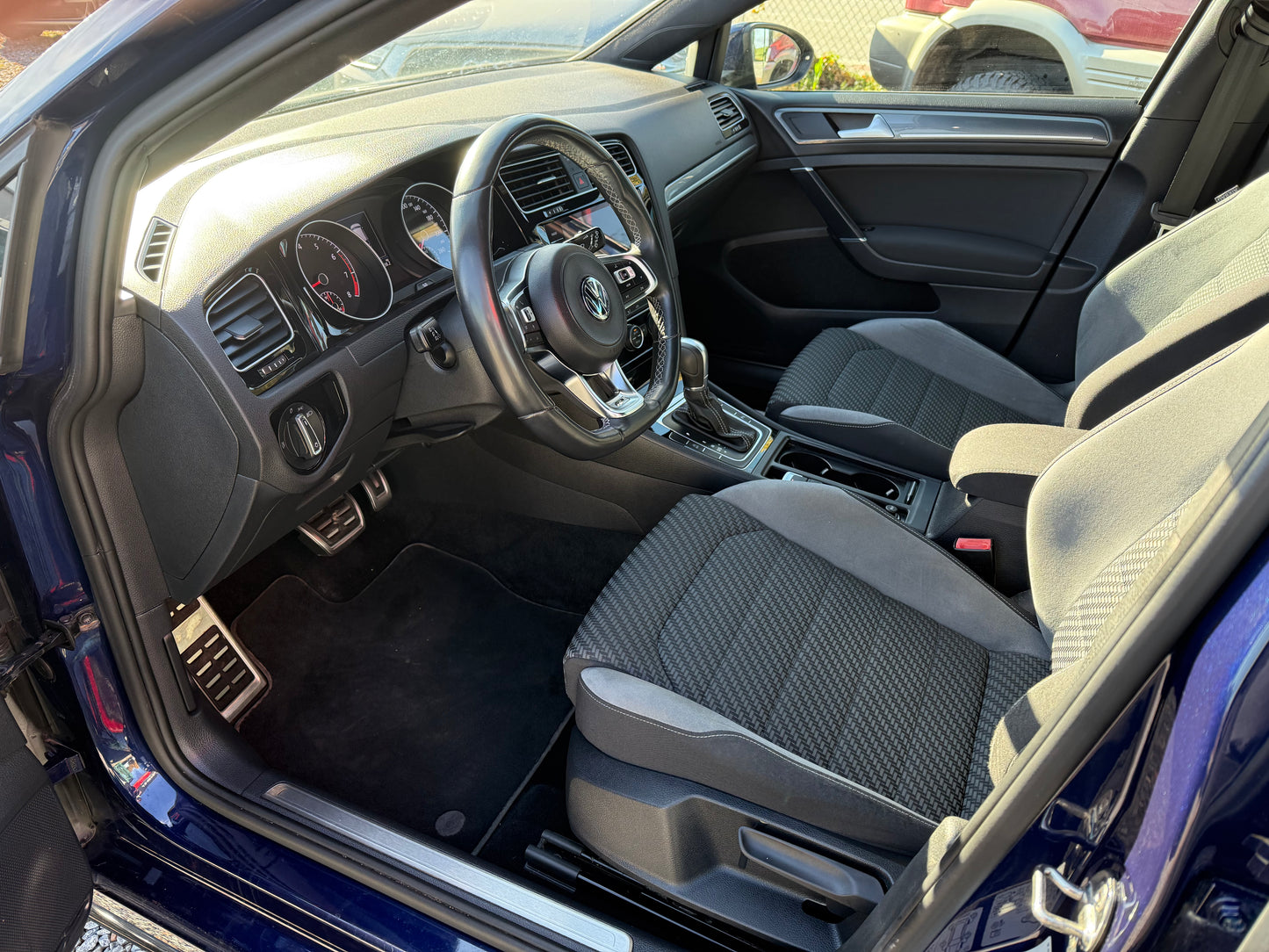 Volkswagen Golf VII 1.0 TSI R-line DSG